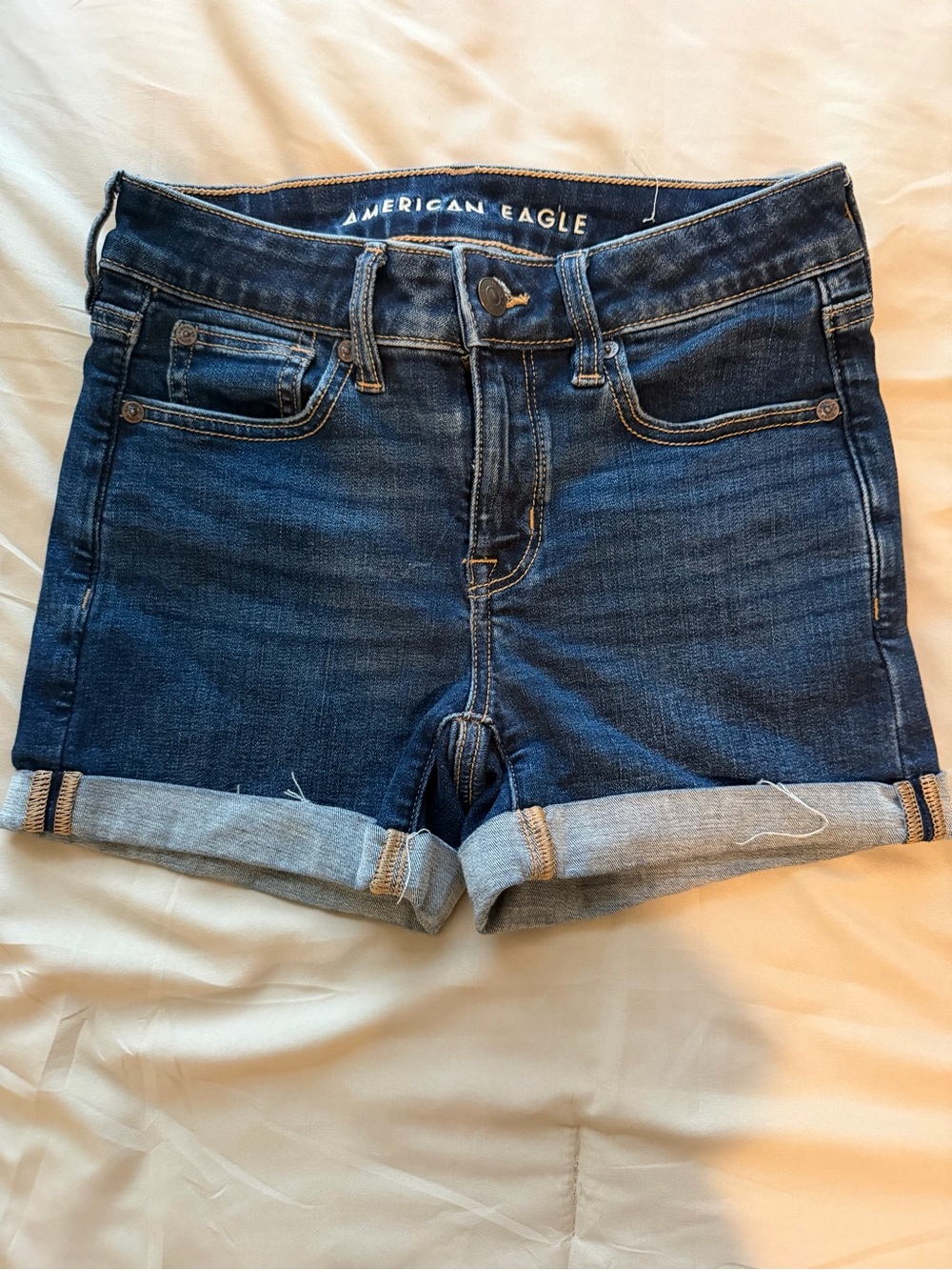 American Eagle Outfitters Sz 0 Next Level Stretch Mid-Rise Den Shorts NWOT